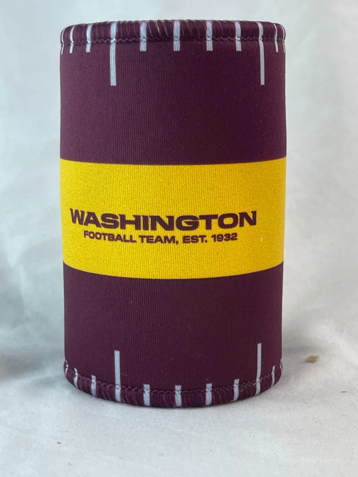 NFL Stubby Cooler - Washington Commanders - Can Cooler - Drink - Rubber Base - Image 2